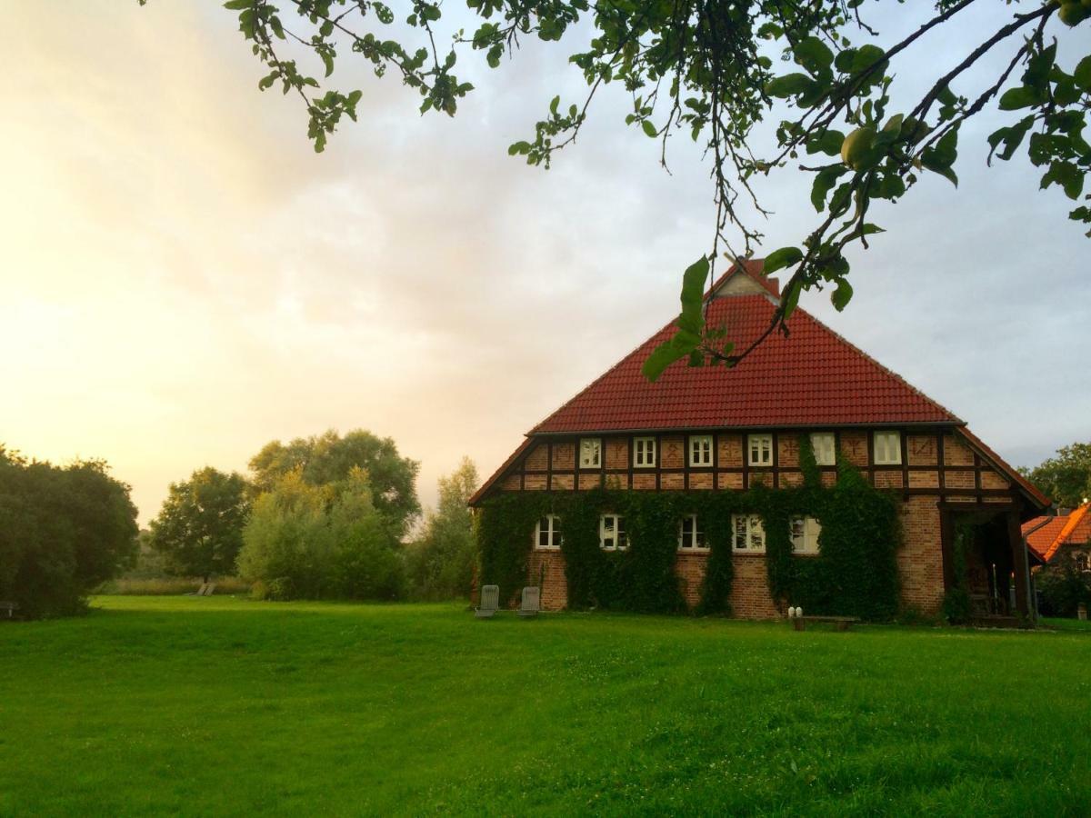 Landhaus Schoenhof Feldberger Seenlandschaft Exterior foto